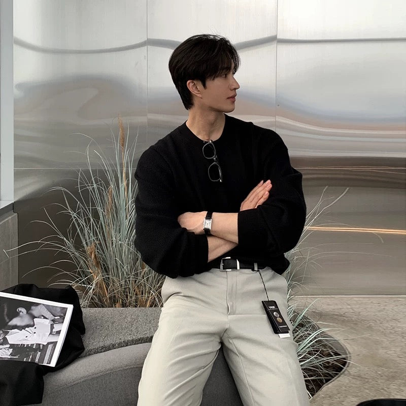 Round-neck bottom shirt