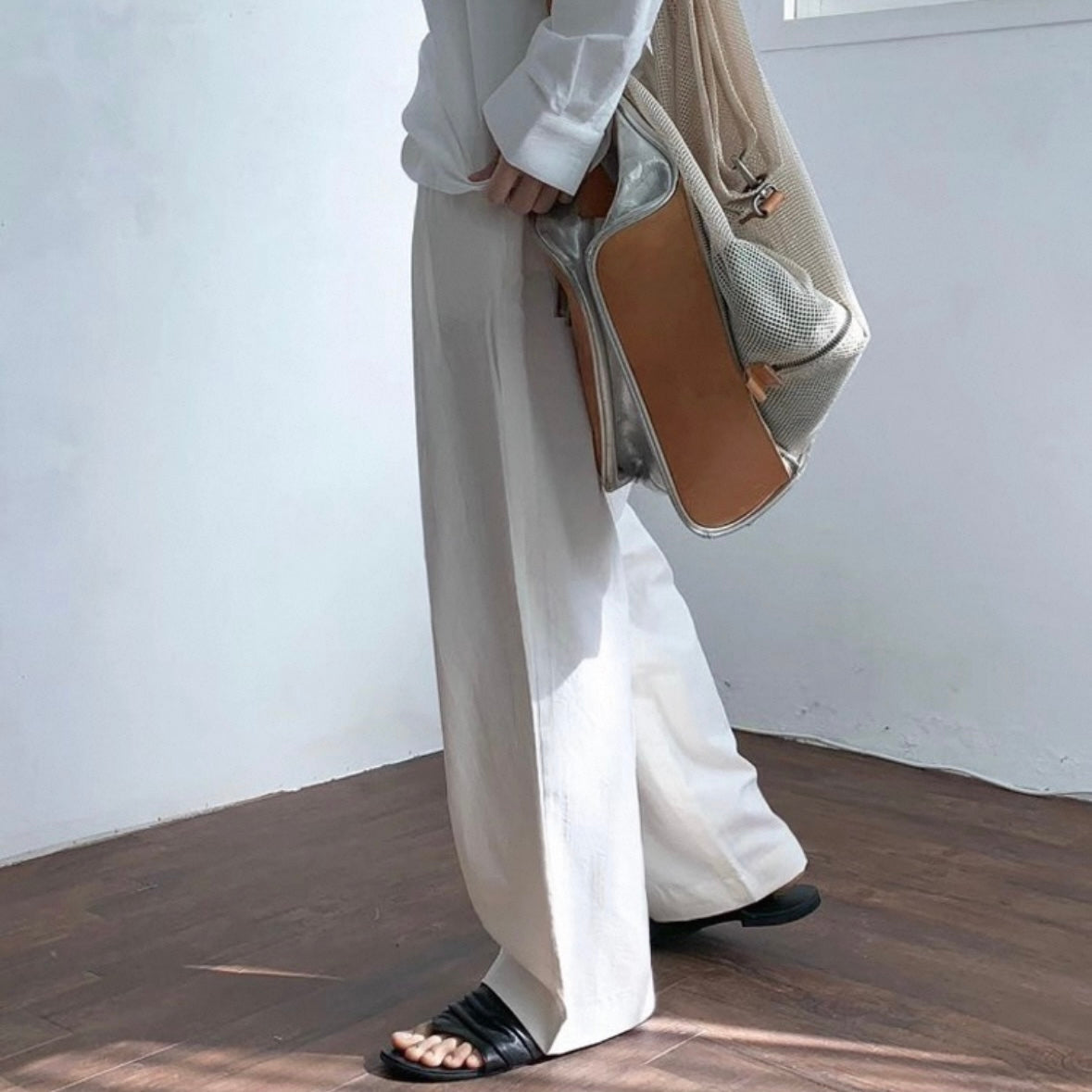 Lightweight Linen Wide-Leg Pants