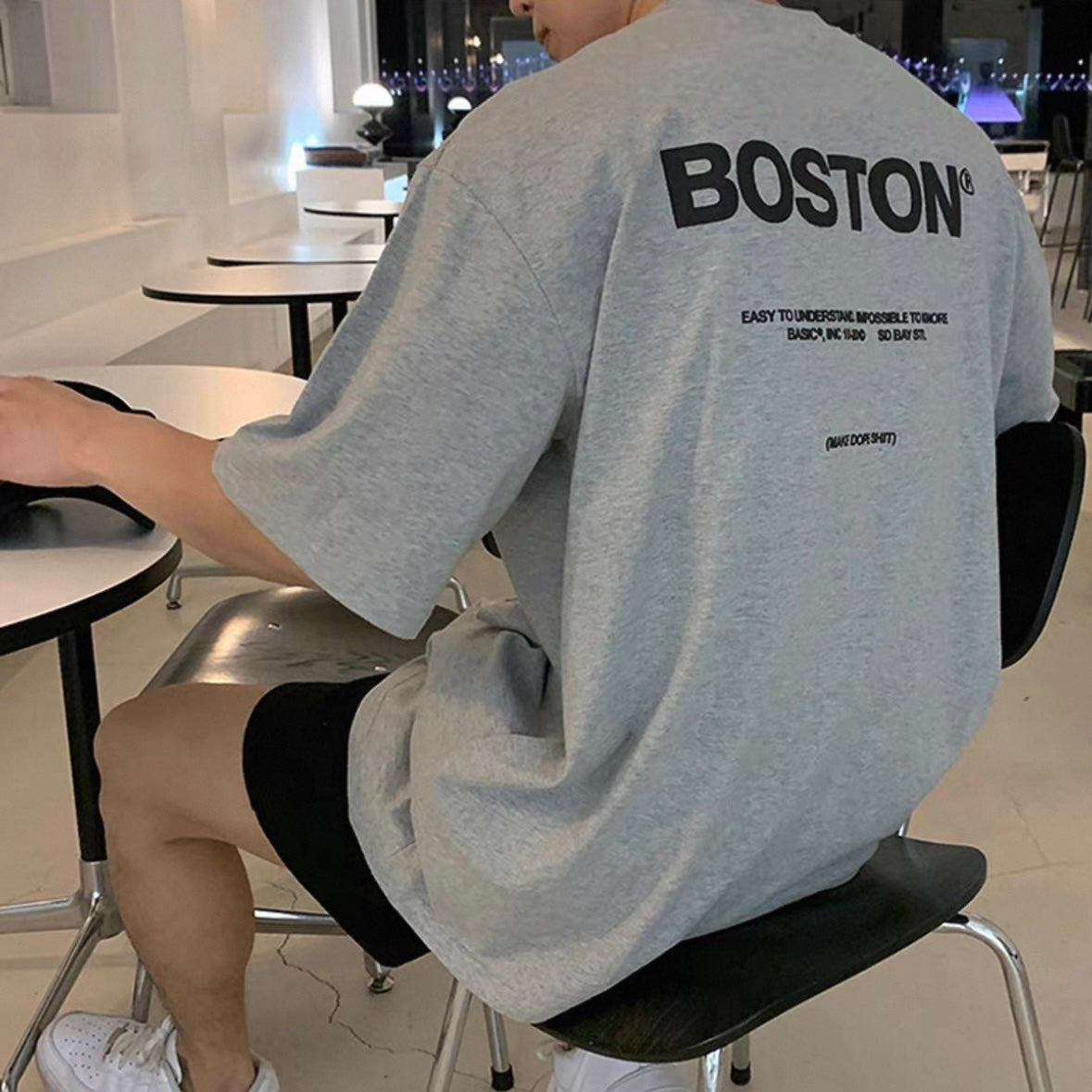 Loose Fit Boston T-shirt
