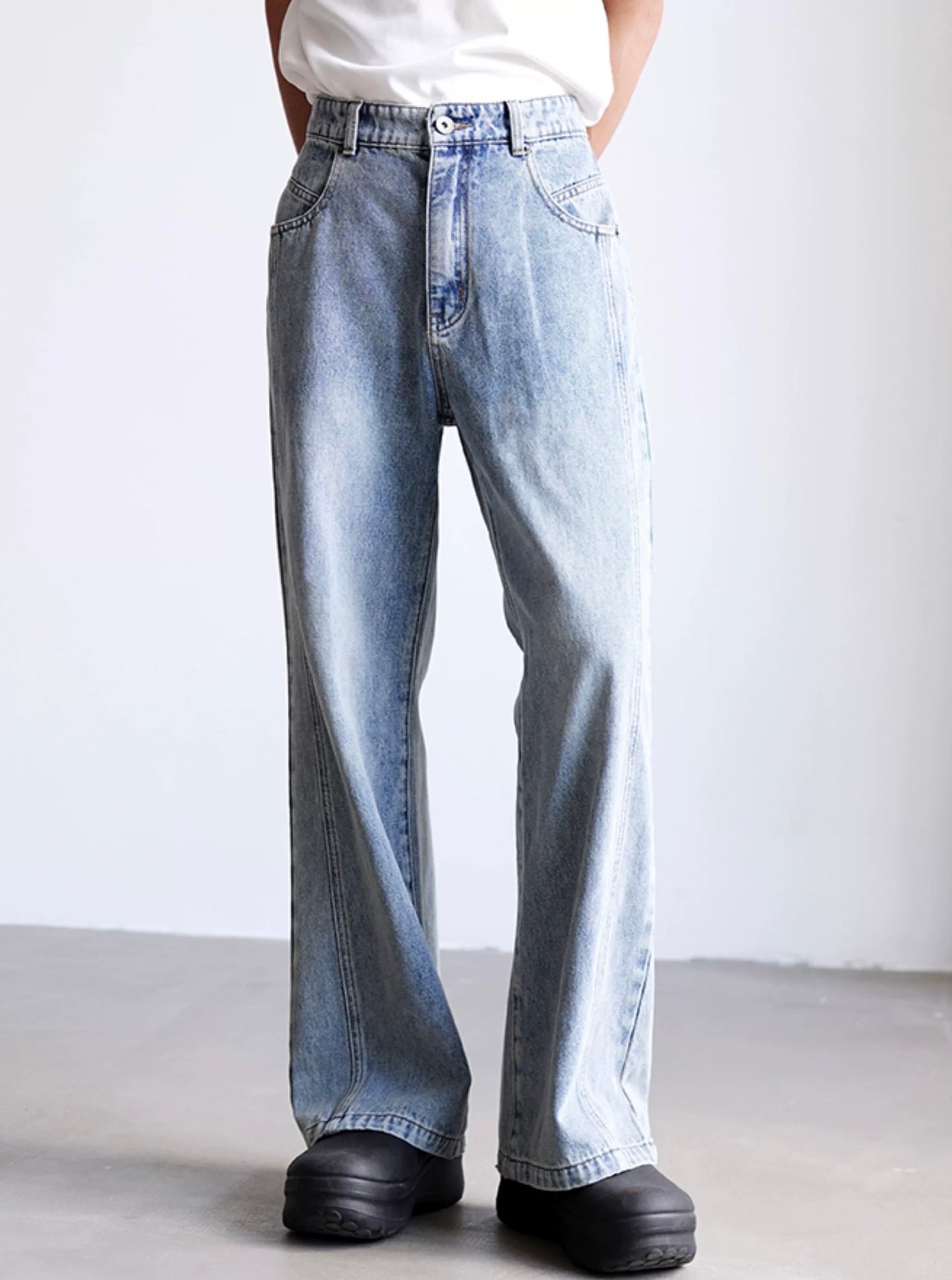Light blue casual denim pants
