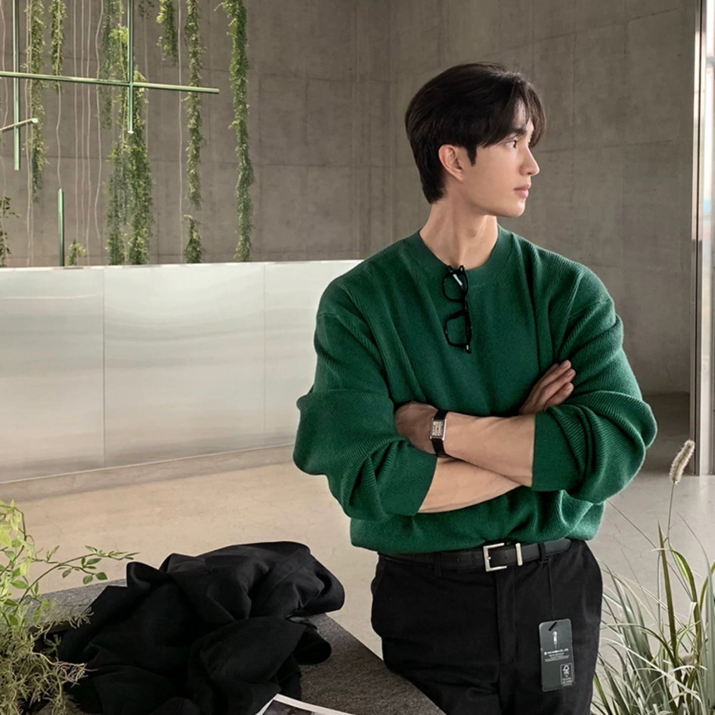 Round-neck bottom shirt