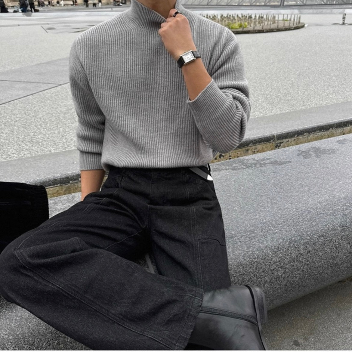 Minimalist Solid Color Turtleneck Sweater