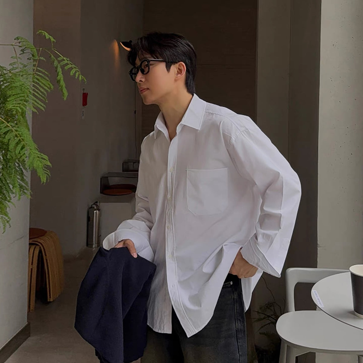 Minimal Loose Shirt