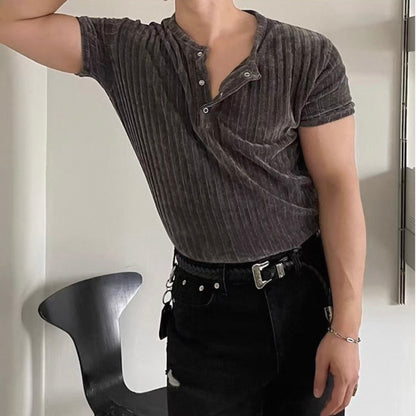 Minimal Henley Fit Tee