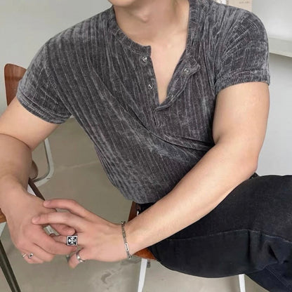 Minimal Henley Fit Tee