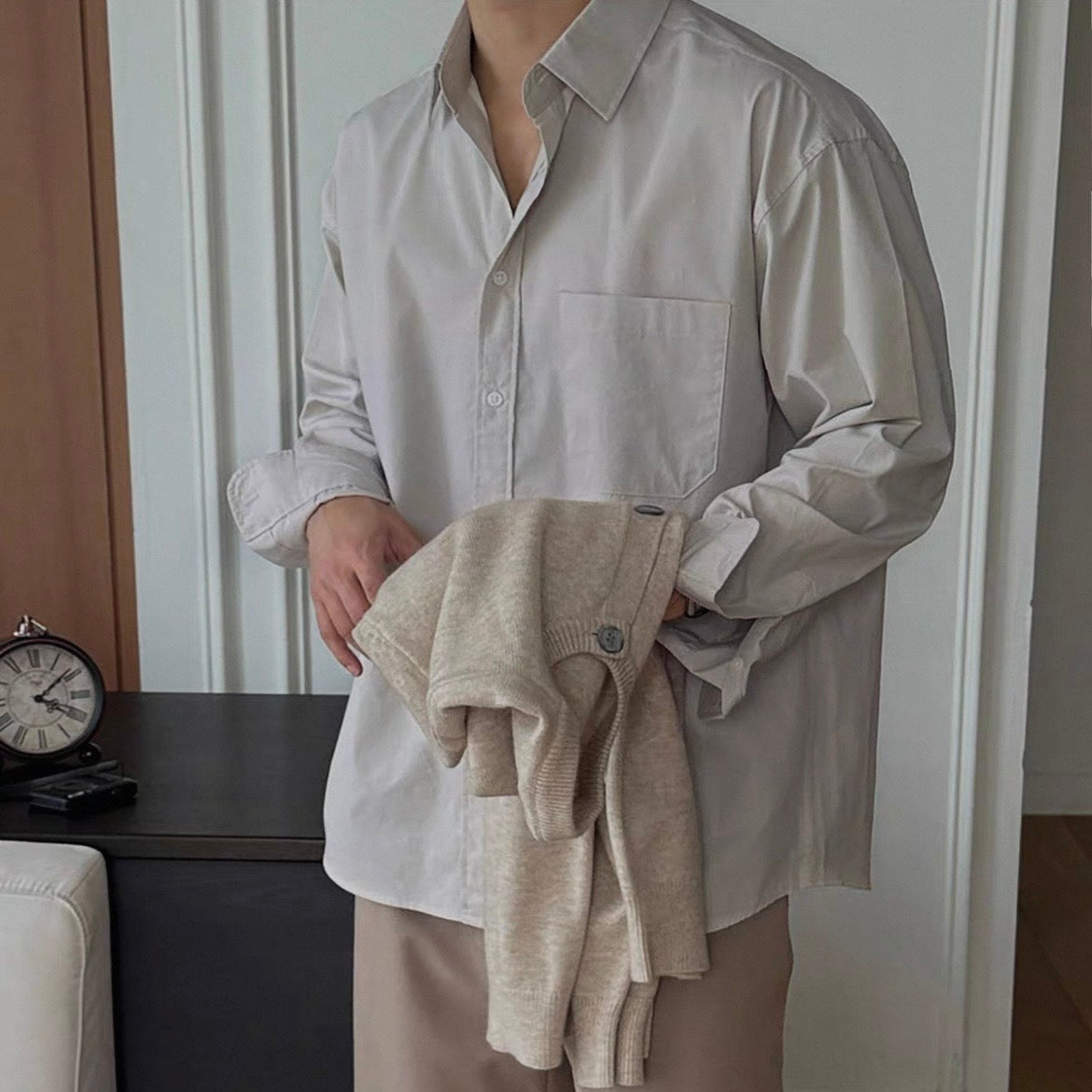 Minimal Loose Shirt