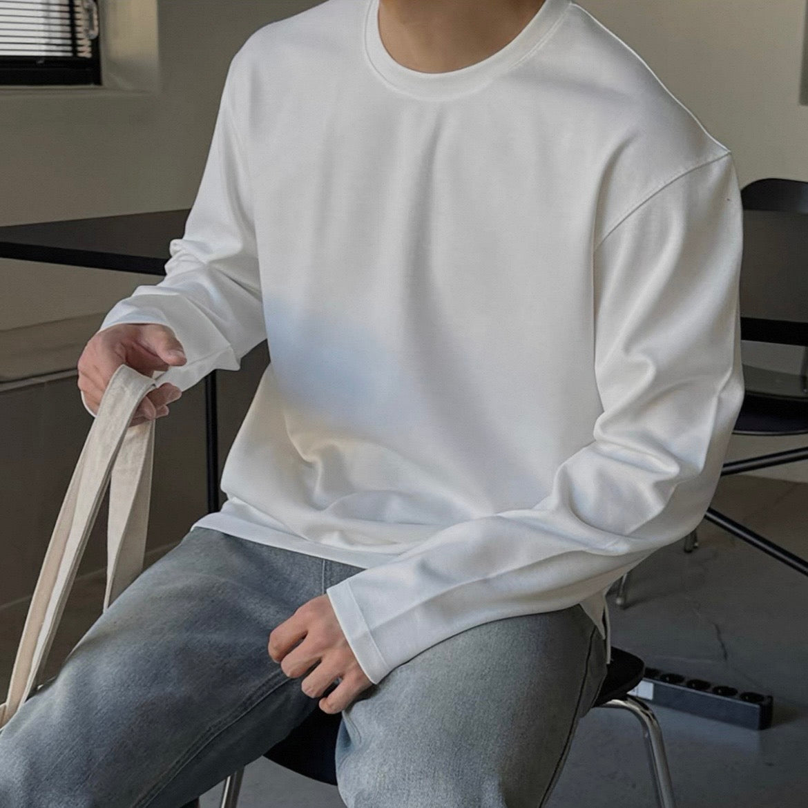 Minimal Silhouette Long Sleeve Tee