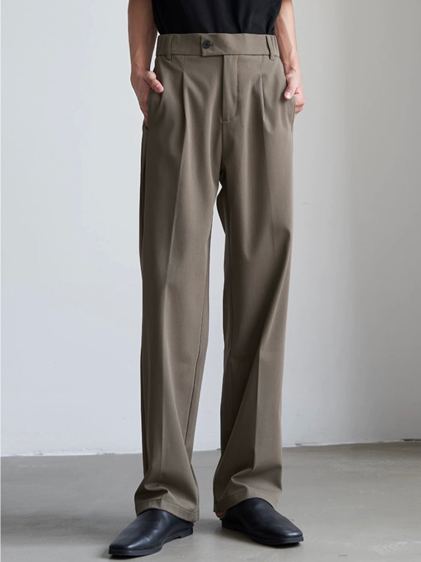 Single Pleated Casual Pants