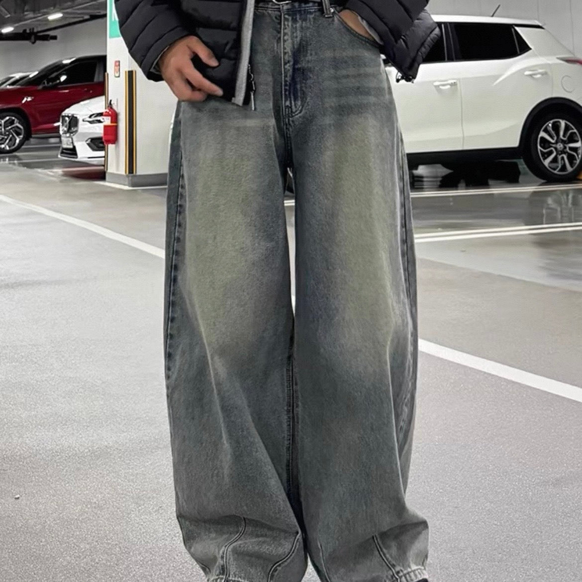 Cleanfit Wide-Leg Jeans