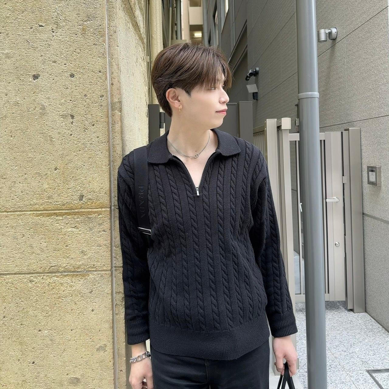 Model Zip Knit Sweater