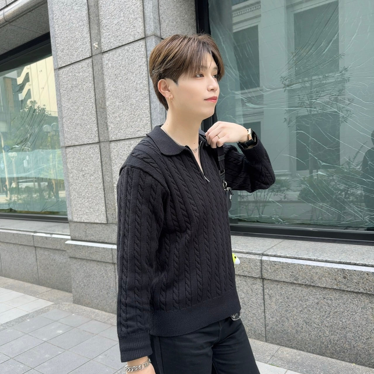 Model Zip Knit Sweater