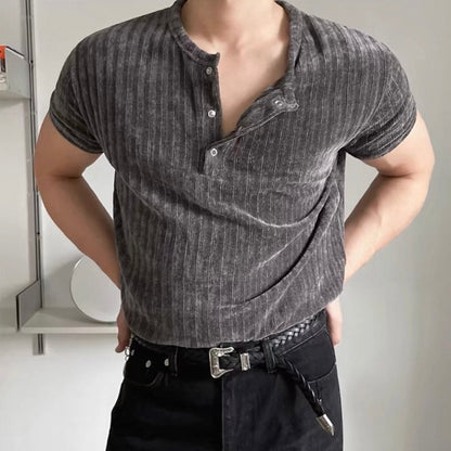 Minimal Henley Fit Tee