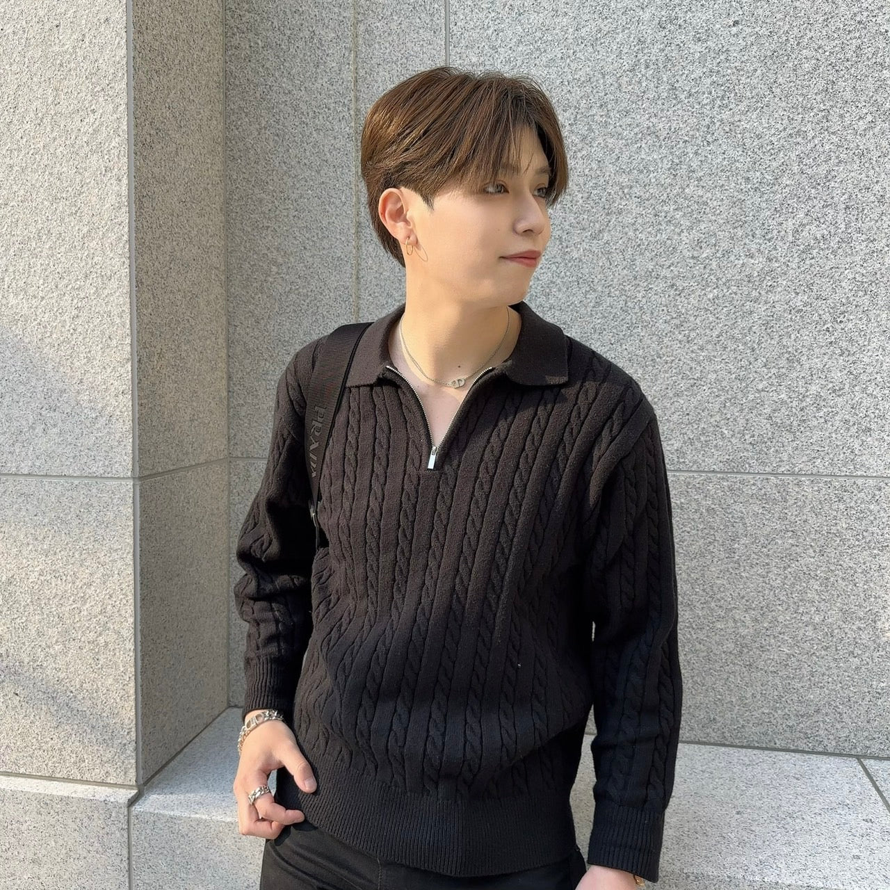 Model Zip Knit Sweater