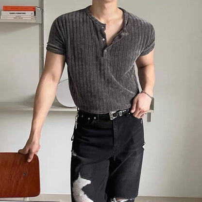 Minimal Henley Fit Tee