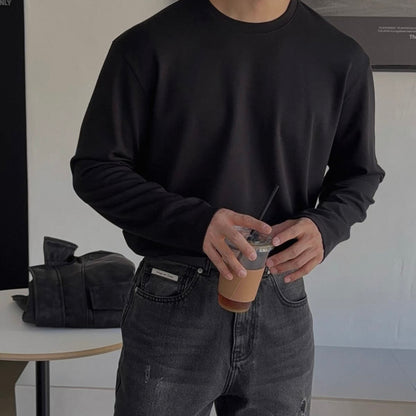 Minimal Silhouette Long Sleeve Tee