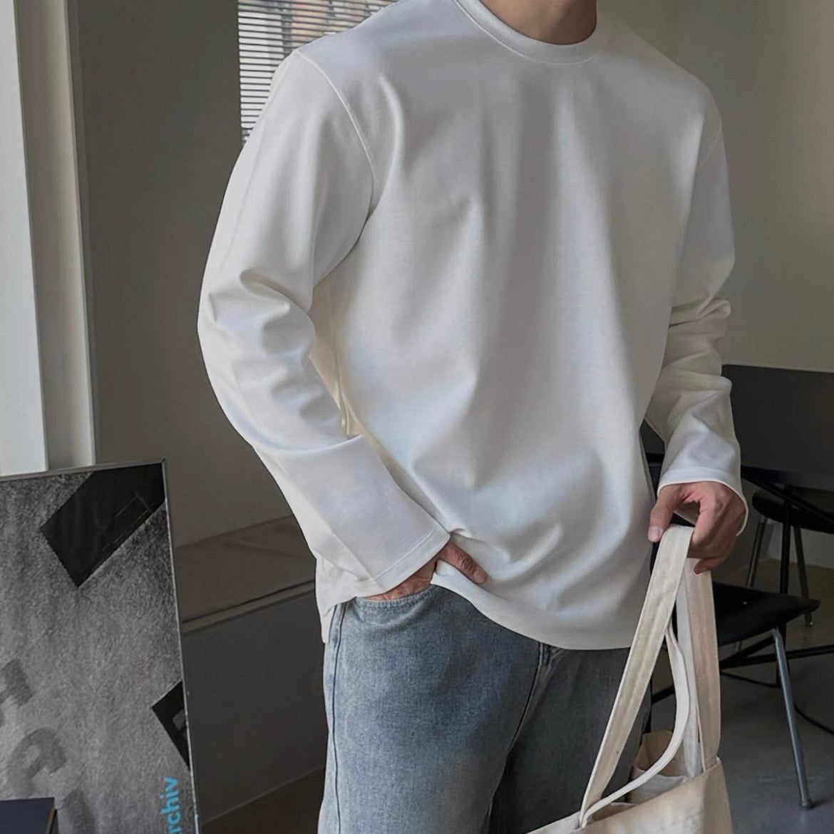 Minimal Silhouette Long Sleeve Tee