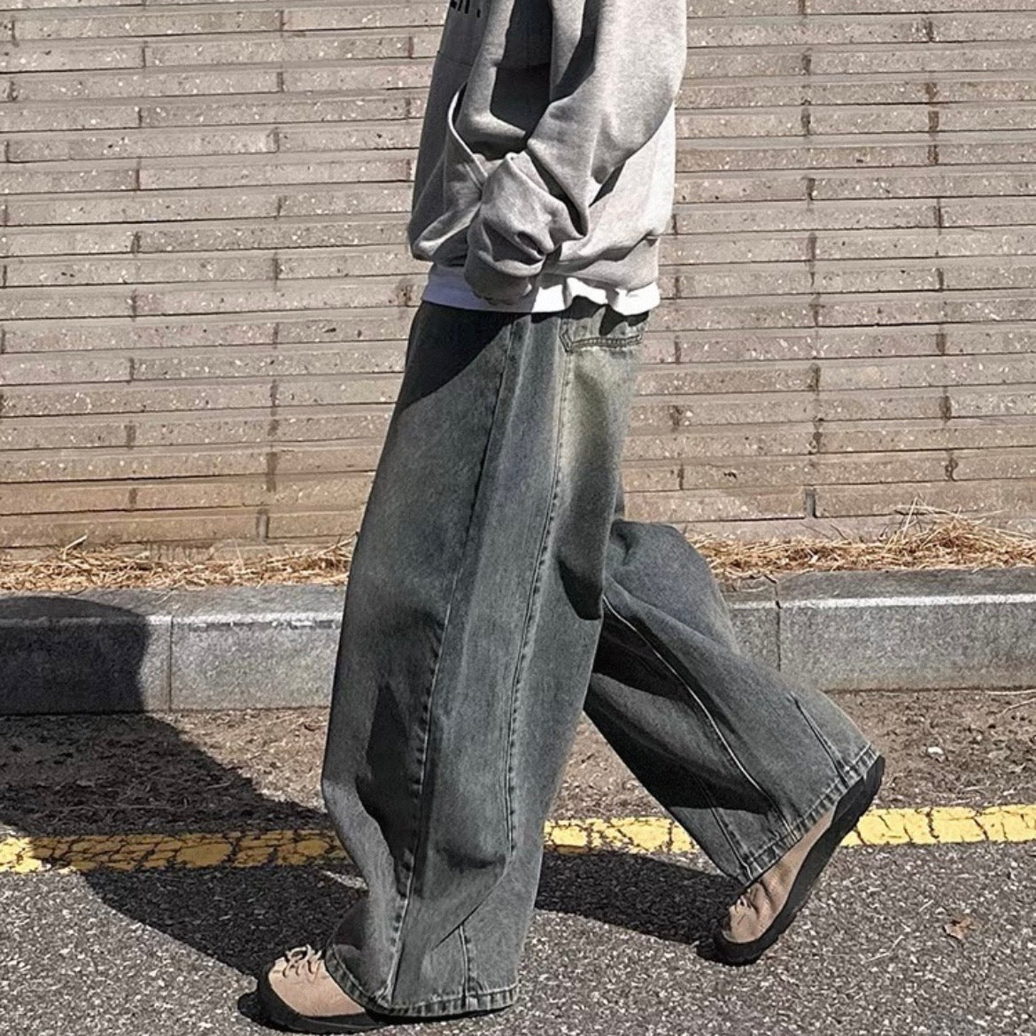 Cleanfit Wide-Leg Jeans