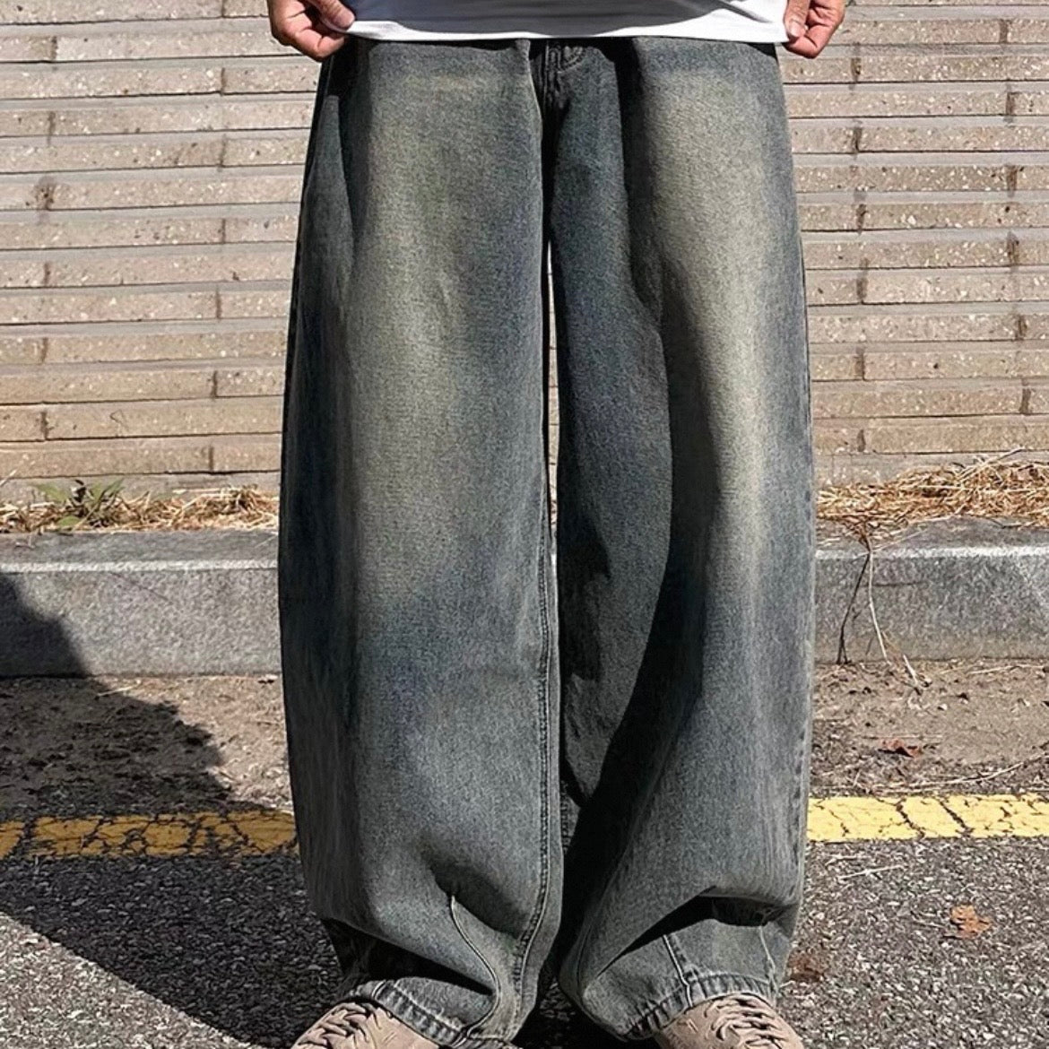 Cleanfit Wide-Leg Jeans