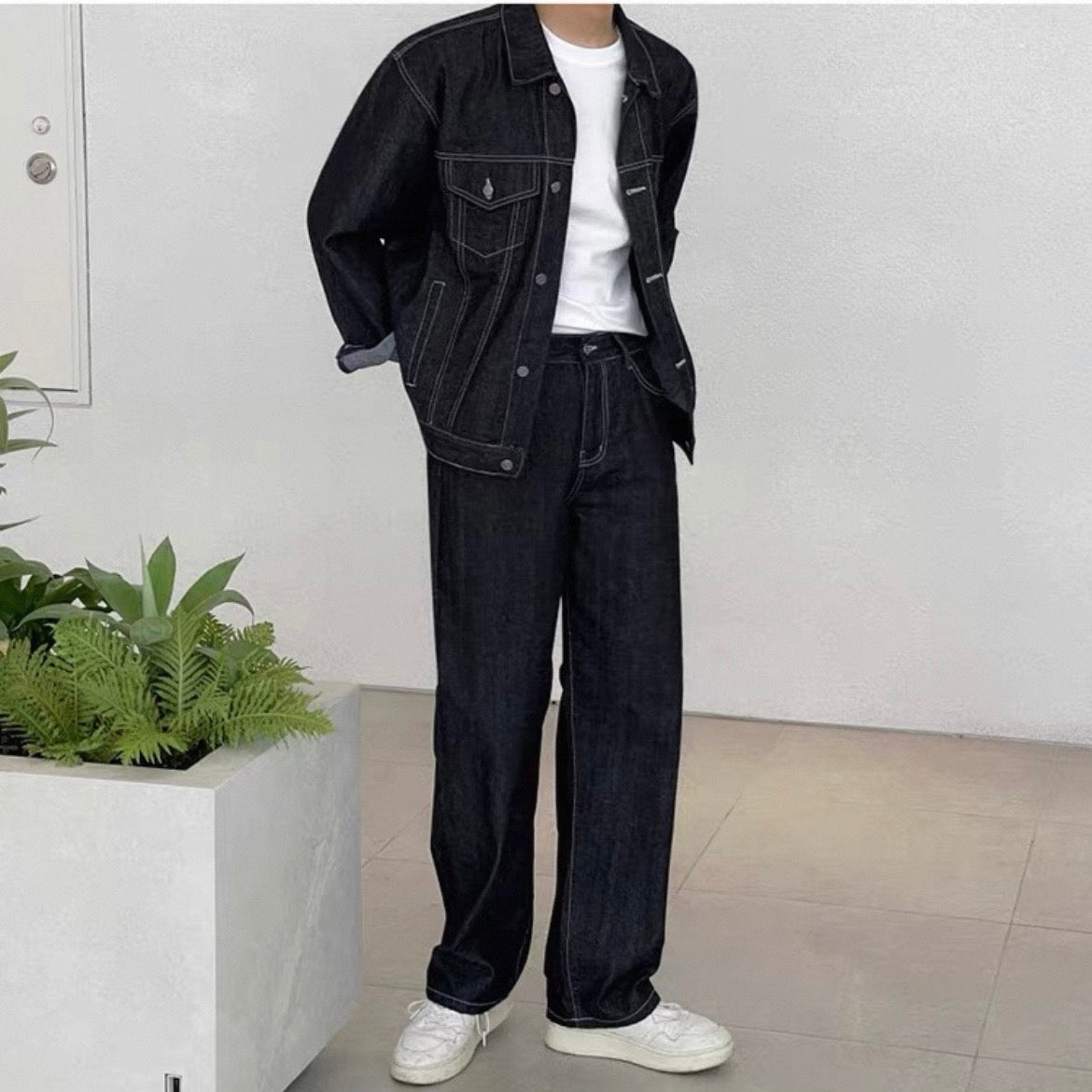 Retro Washed Straight Jeans