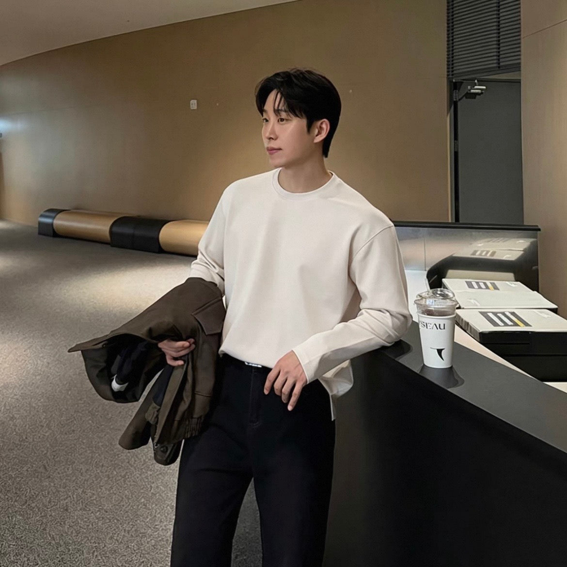 Minimal Silhouette Long Sleeve Tee