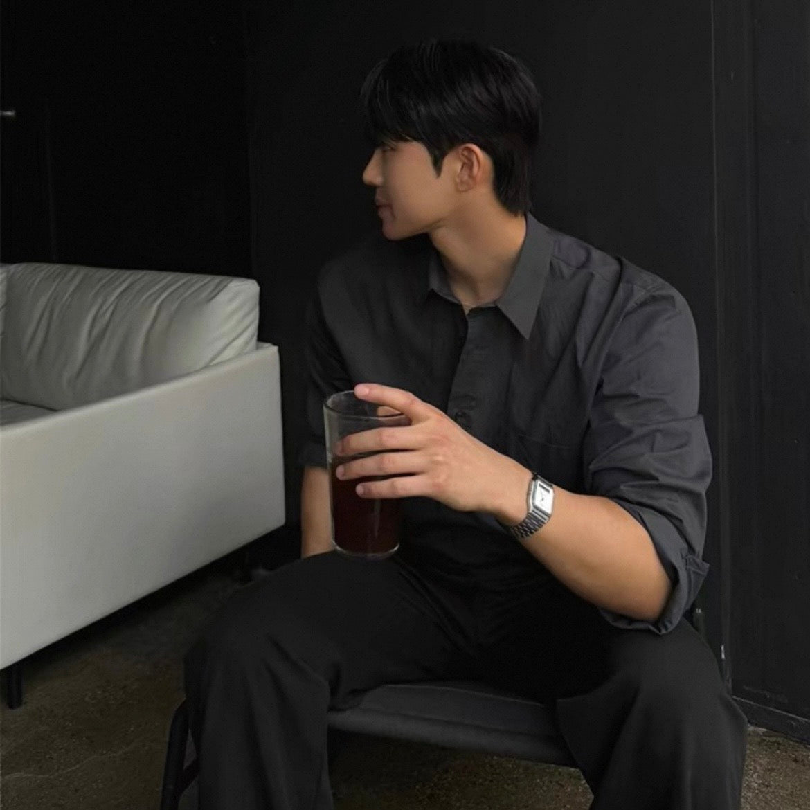 Minimal Loose Shirt