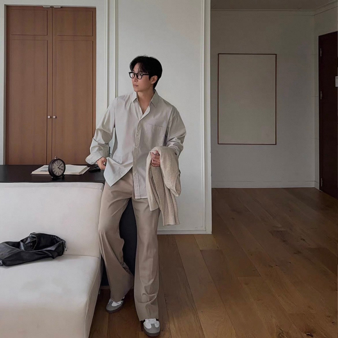 Minimal Loose Shirt