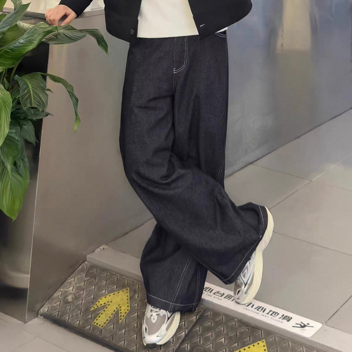 Minimalist Wide Pants