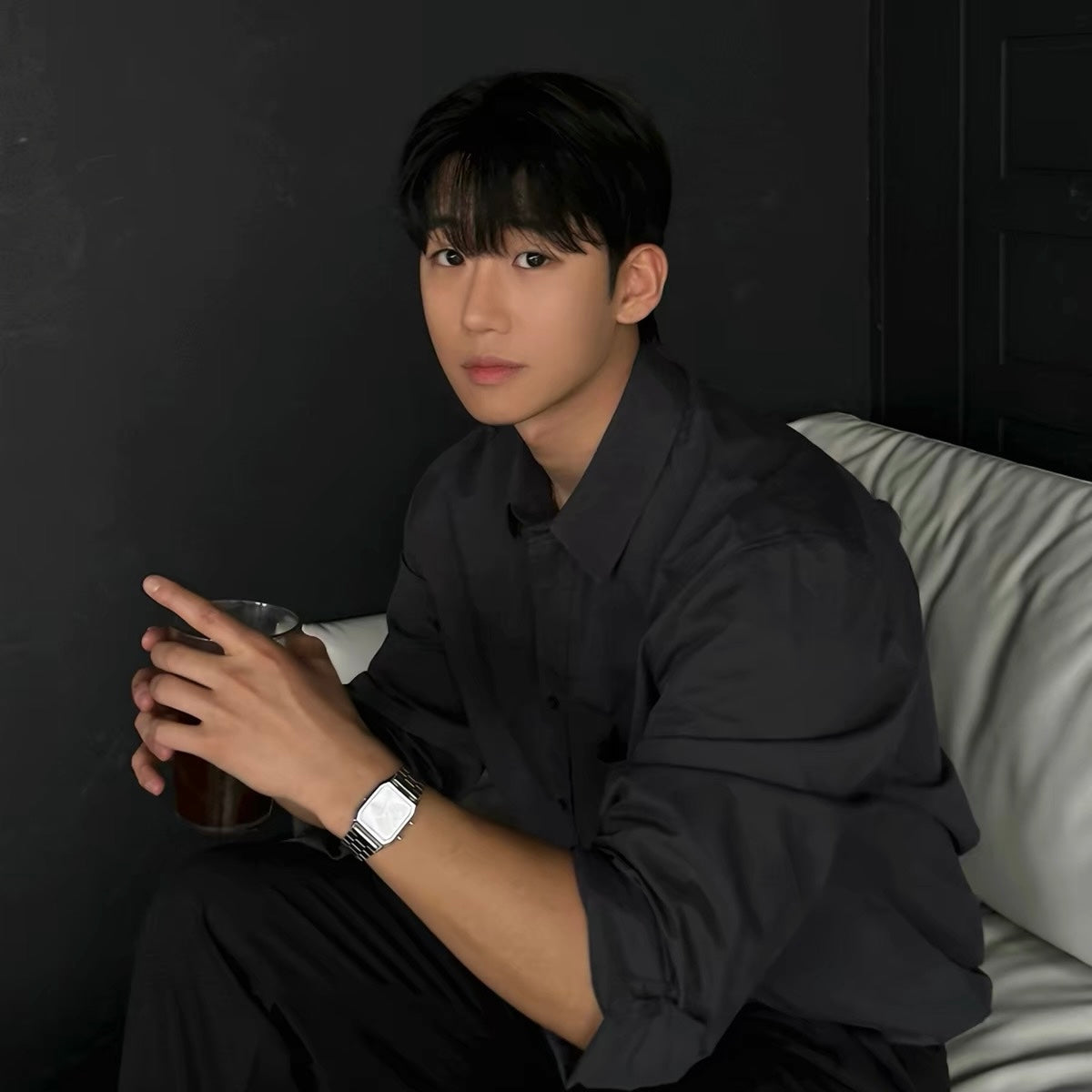 Minimal Loose Shirt
