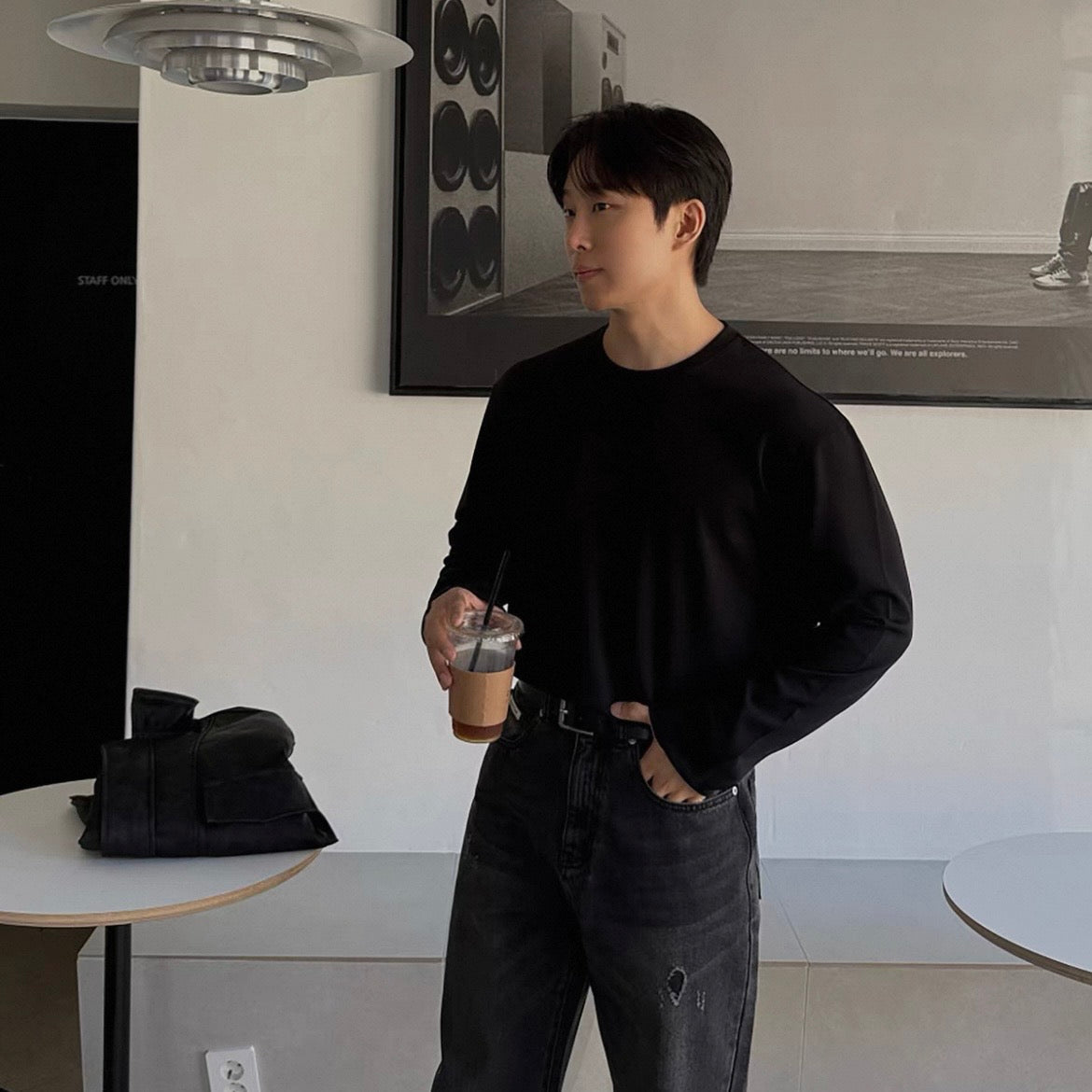 Minimal Silhouette Long Sleeve Tee