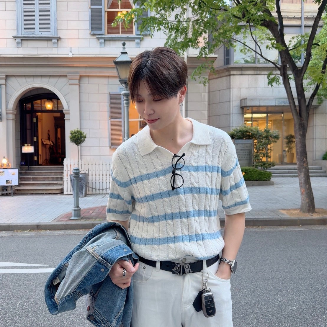 Short-Sleeved Stripe Trend Knit