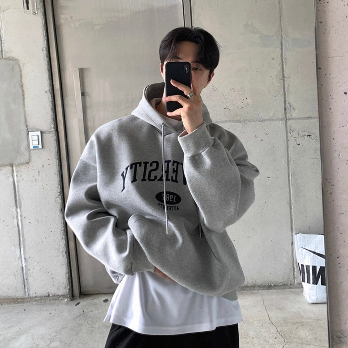 Logo Hoodie Pullover