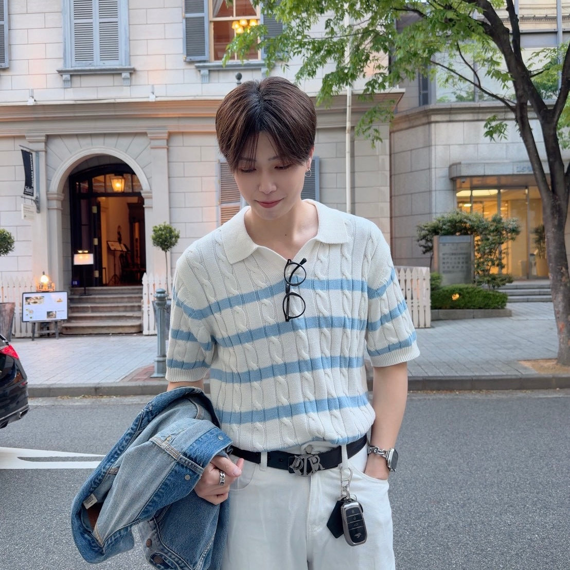 Short-Sleeved Stripe Trend Knit