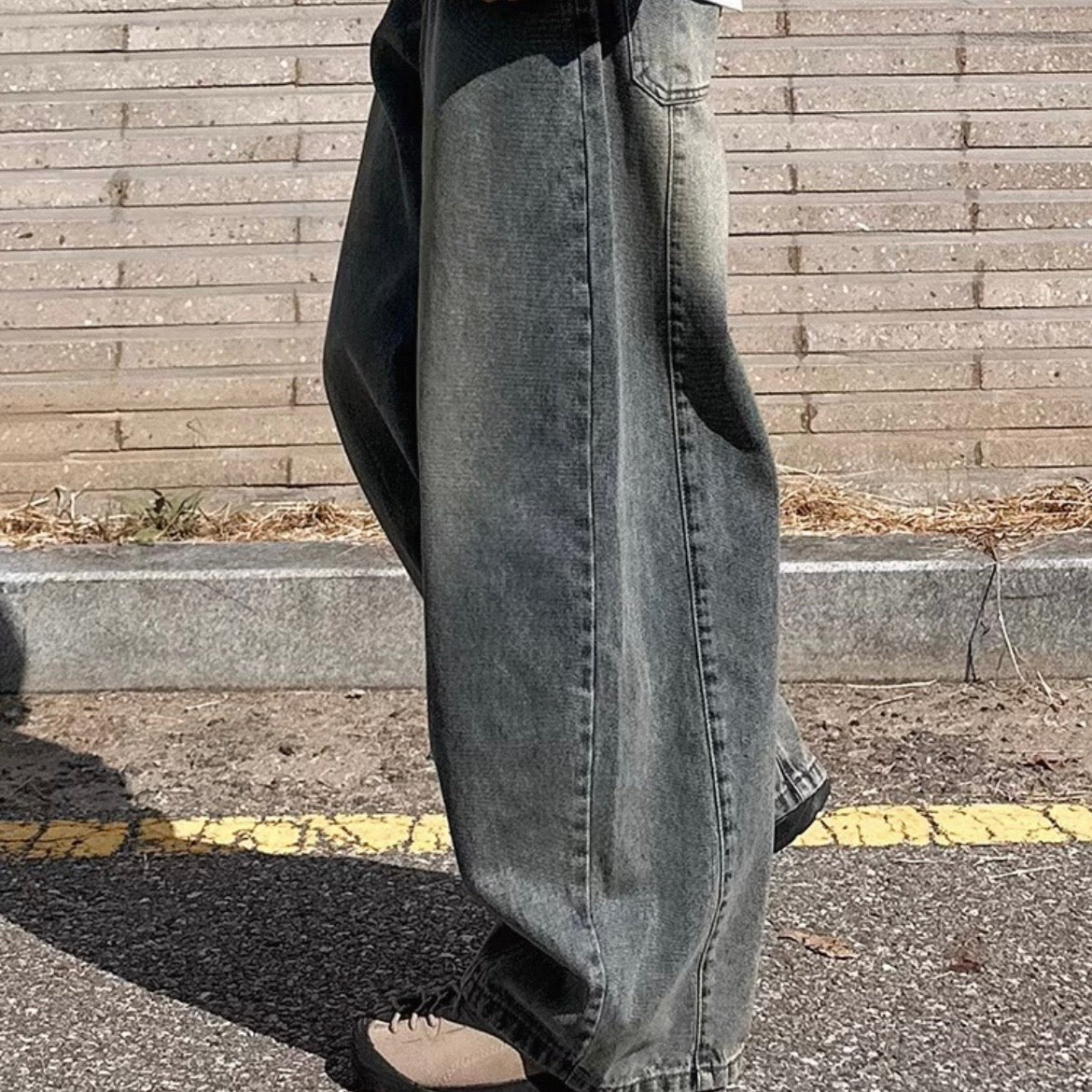 Cleanfit Wide-Leg Jeans