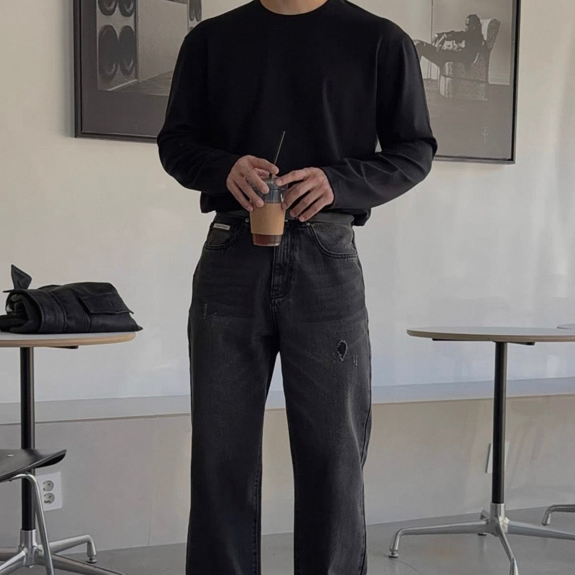 Minimal Silhouette Long Sleeve Tee